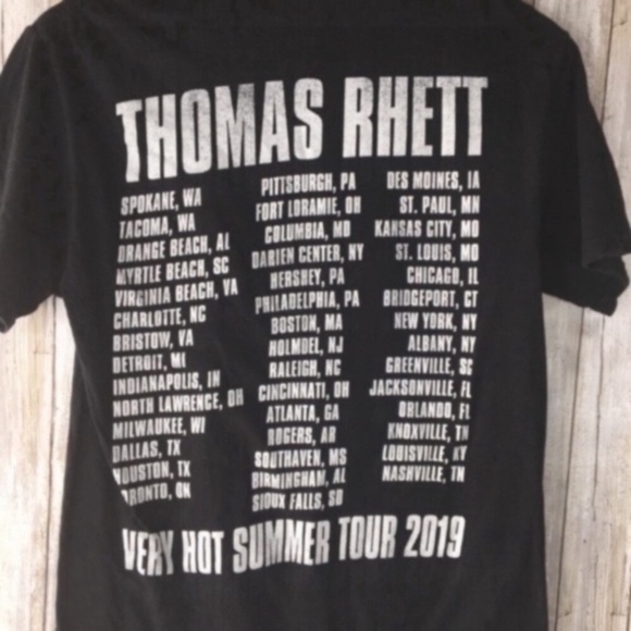 Thomas Rhett 2019 Official Very Hot Summer Tour Tee - Picture 4 of 4
